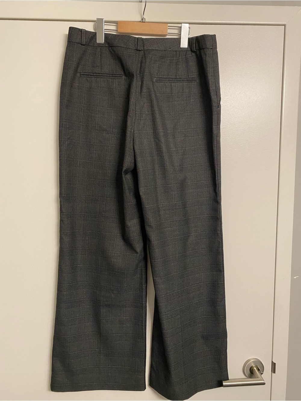 Banana Republic Gray Glen Plaid pants.